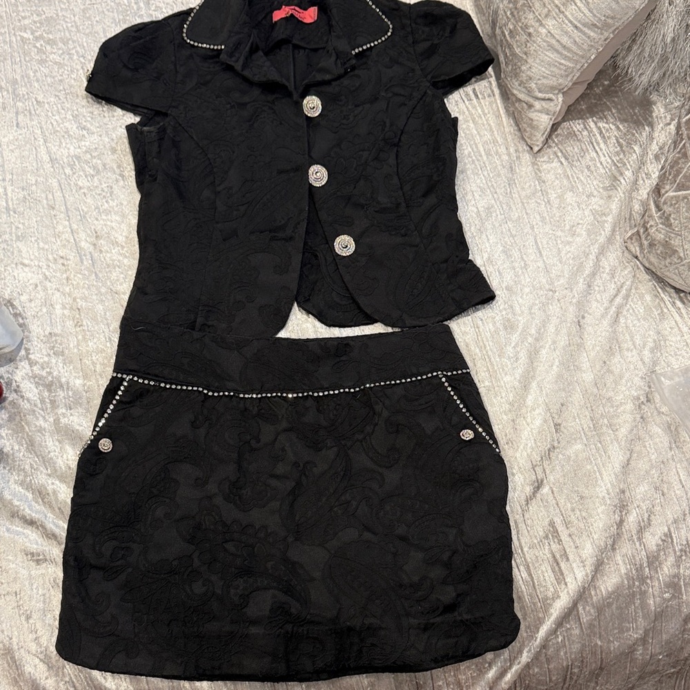 Elegant Black Kids Dress Set with Button Accents